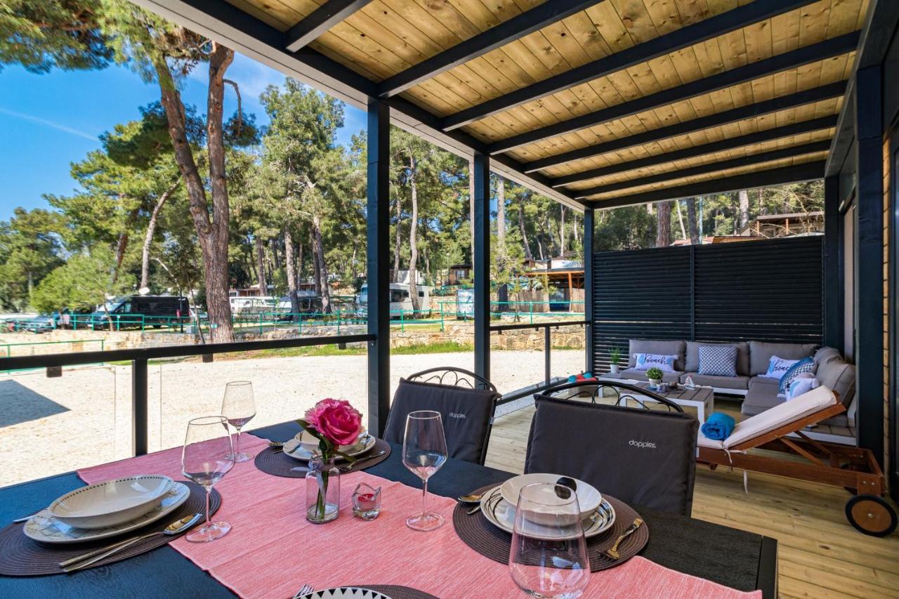 Hemy Casa - Lux Mobile Homes Ровин Екстериор снимка
