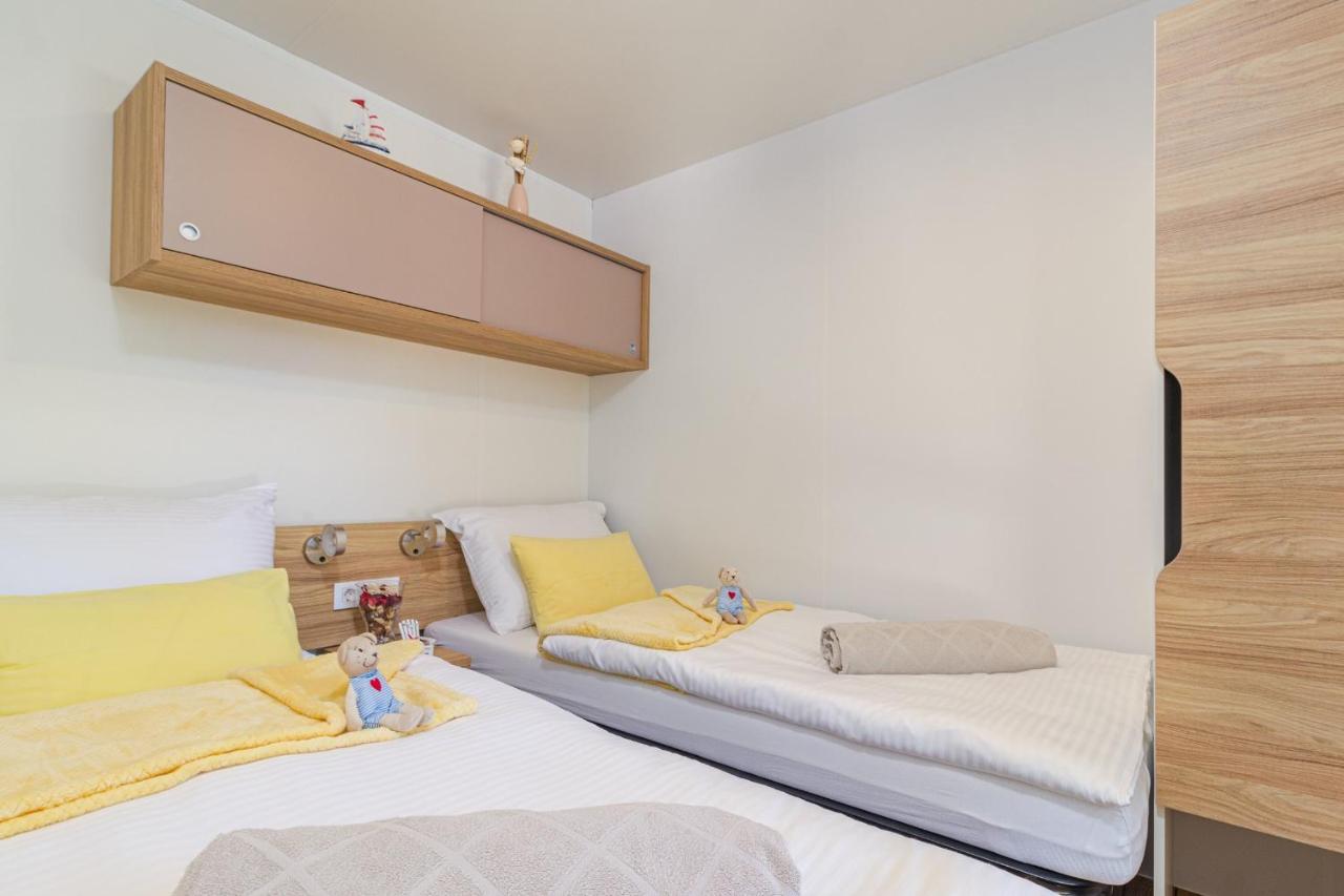 Hemy Casa - Lux Mobile Homes Ровин Екстериор снимка