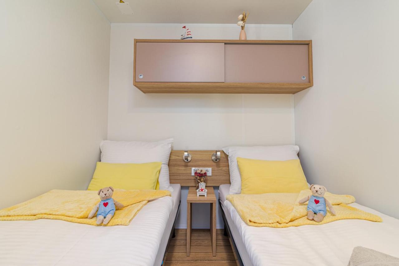 Hemy Casa - Lux Mobile Homes Ровин Екстериор снимка