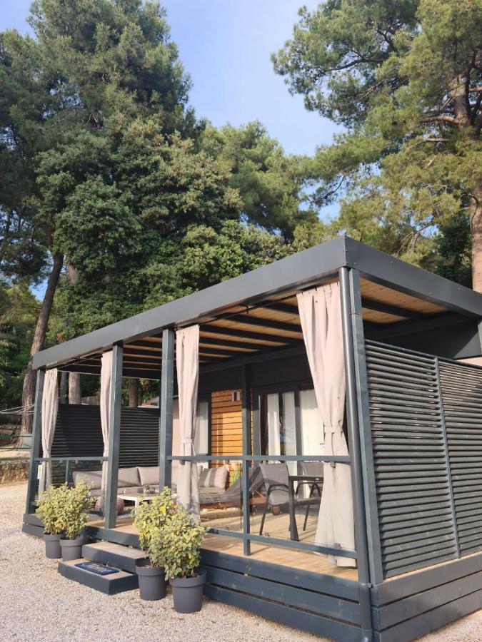 Hemy Casa - Lux Mobile Homes Ровин Екстериор снимка
