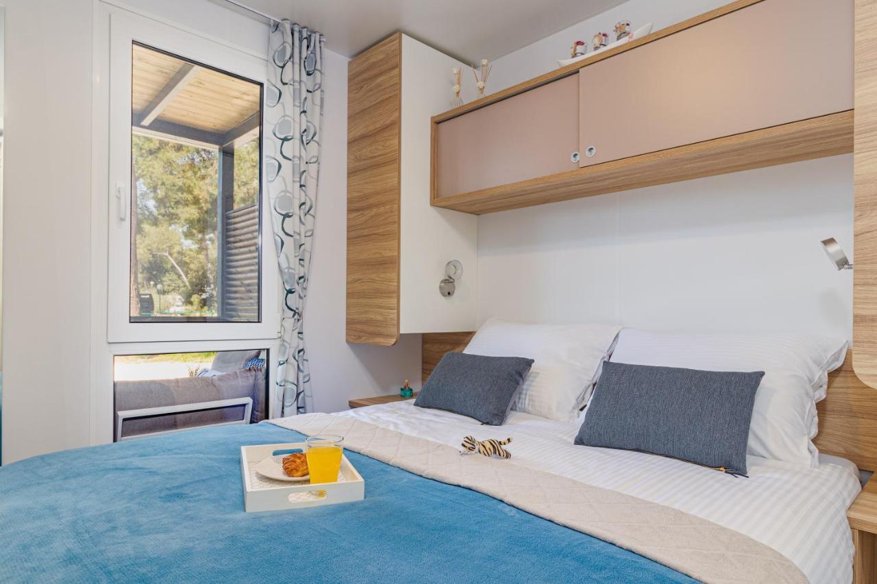 Hemy Casa - Lux Mobile Homes Ровин Екстериор снимка