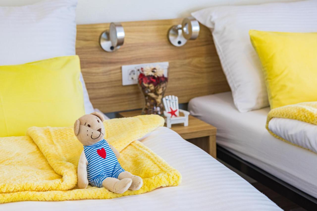 Hemy Casa - Lux Mobile Homes Ровин Екстериор снимка